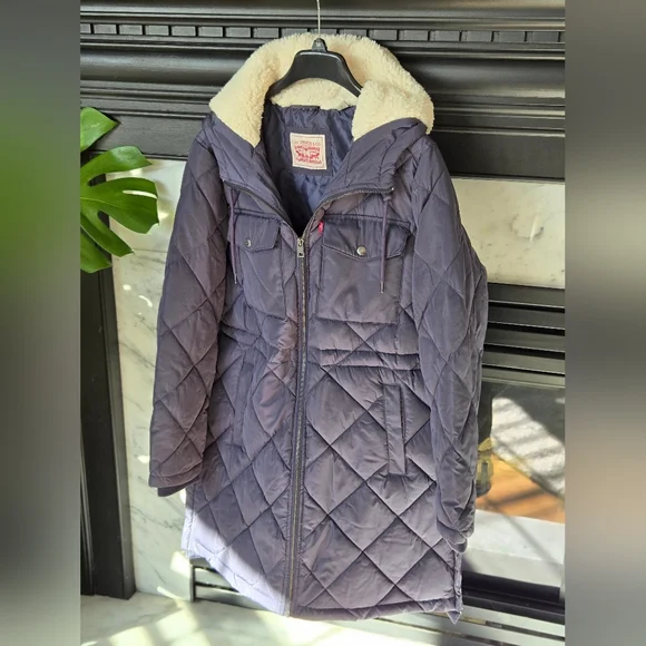 Levi's Womens Soft Sherpa Lined Diamond Quilted Parka Jacket - Large - Picture 2 of 3